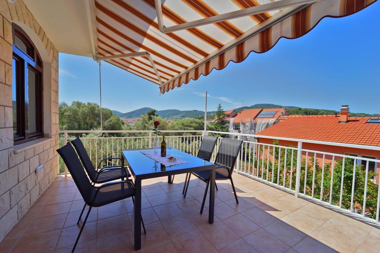 Apartman Tessa Vela Luka Exteriér fotografie