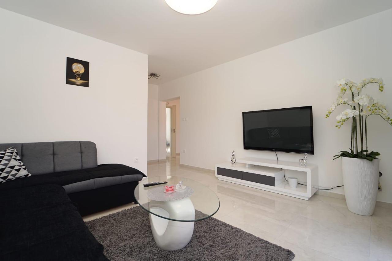 Apartman Tessa Vela Luka Exteriér fotografie