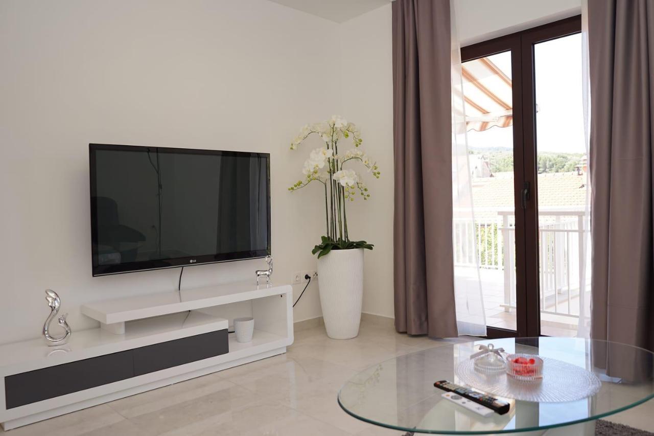 Apartman Tessa Vela Luka Exteriér fotografie