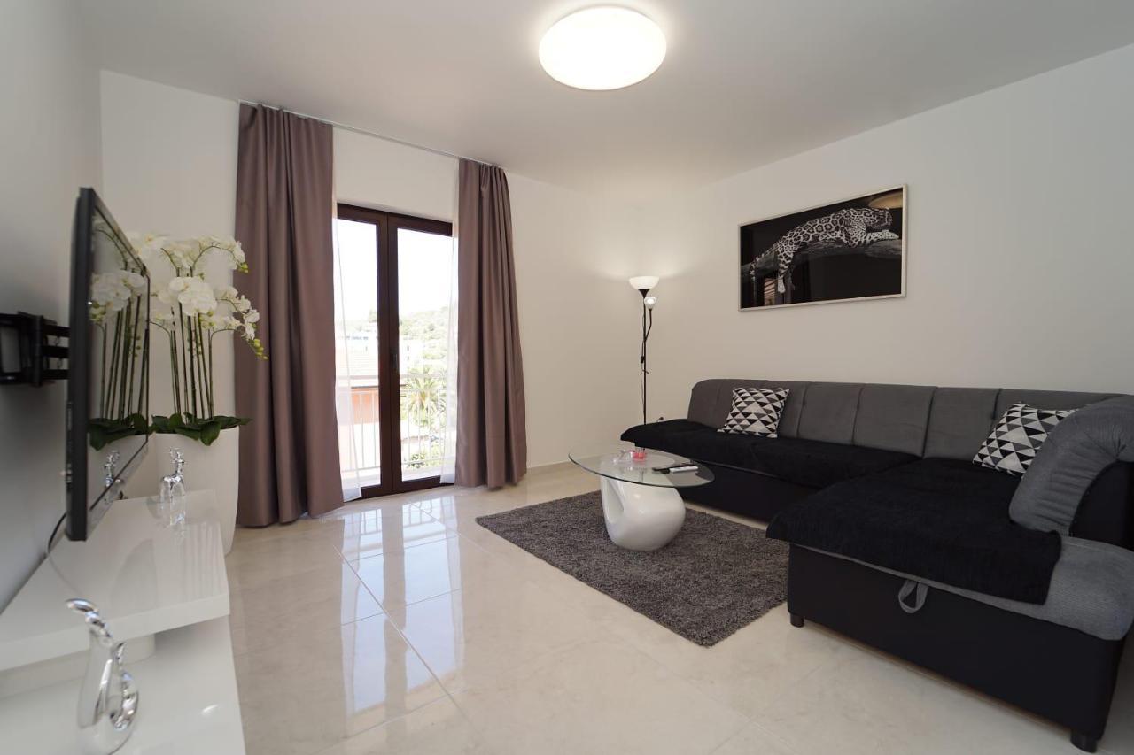Apartman Tessa Vela Luka Exteriér fotografie
