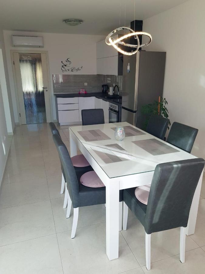 Apartman Tessa Vela Luka Exteriér fotografie