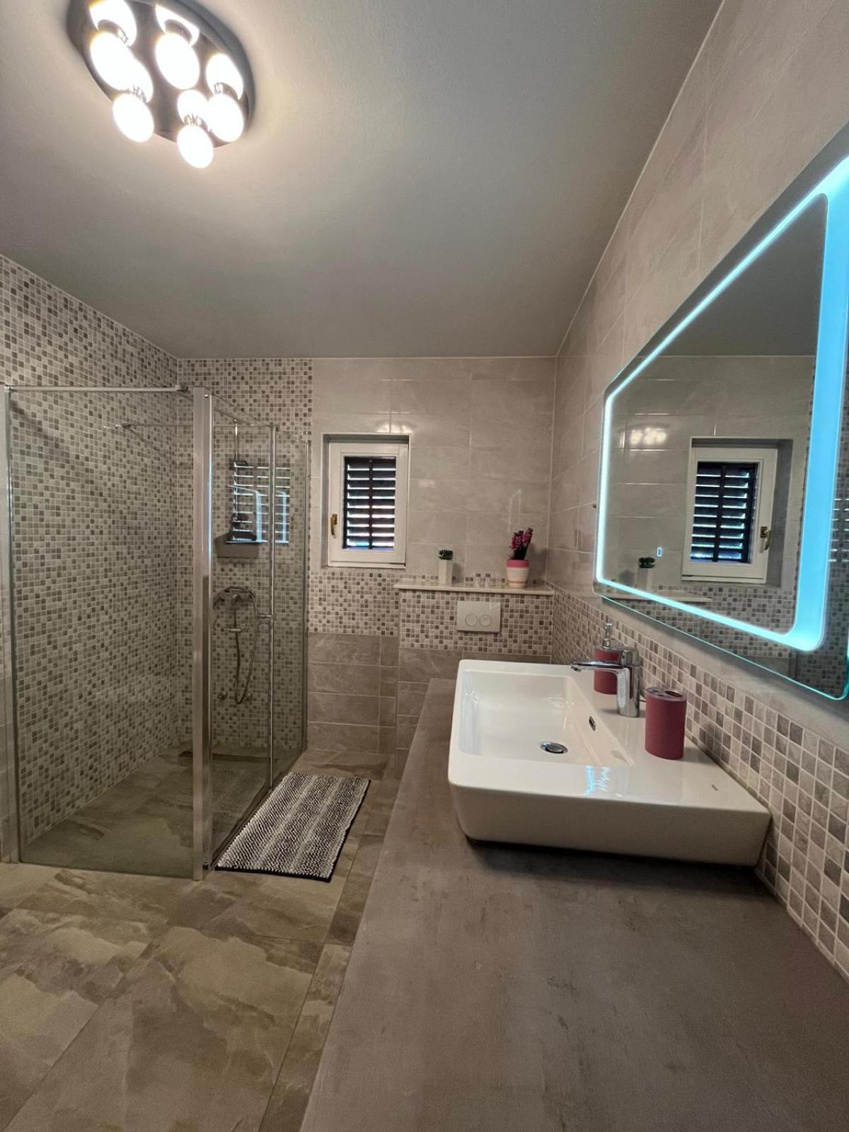 Apartman Tessa Vela Luka Exteriér fotografie